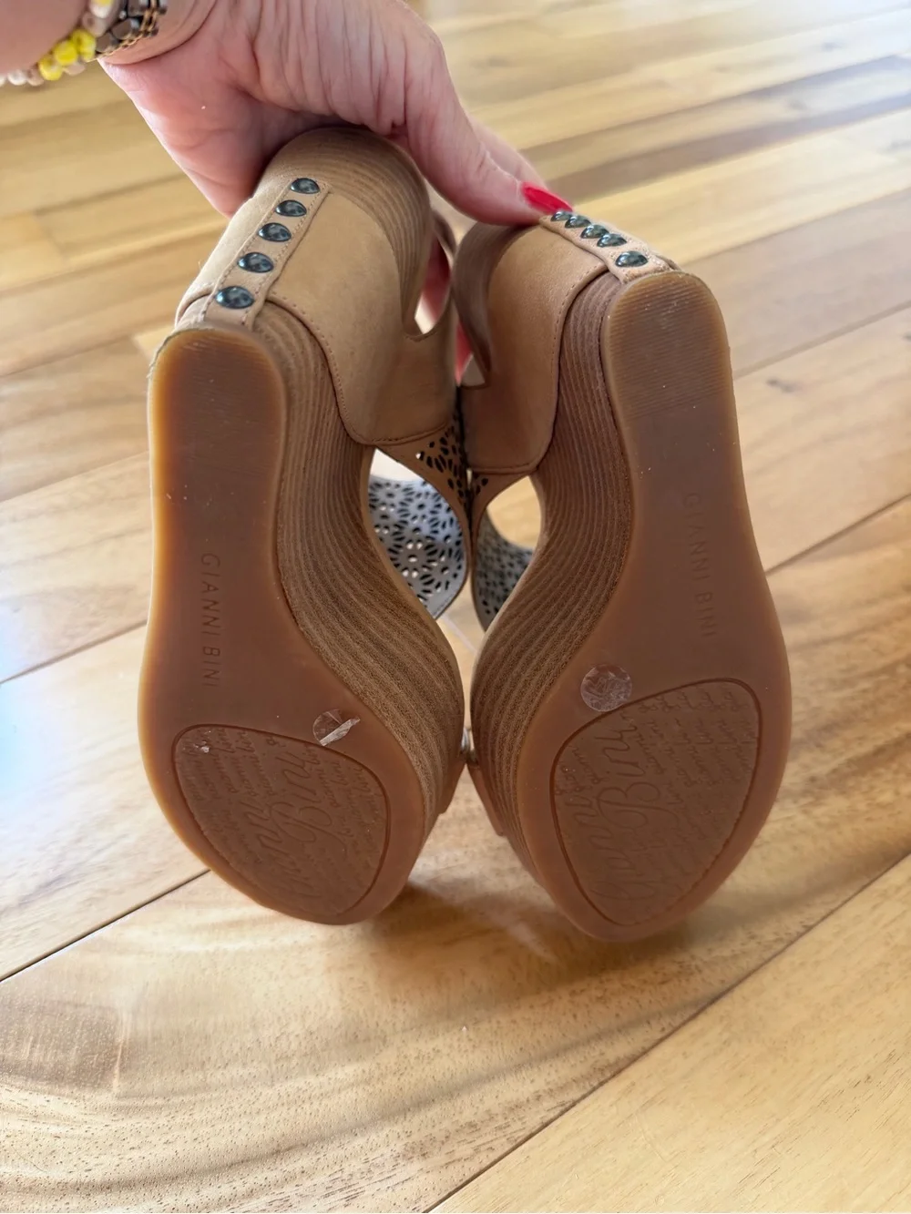 Gianni Bini stylish laser